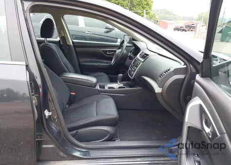 2016 Nissan Altima 2.5/2.5 S/2.5 Sl/2.5 Sr/2.5 Sv z USA, uszkodzony, nr VIN 1N4AL3APXGC244889